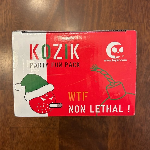 Toy2r Kozik Party Fun Pack WTF Non Lethal Smoking Bomb Figurines Holiday Novelty - Picture 3 of 10